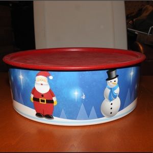 Tupperware one touch snack container